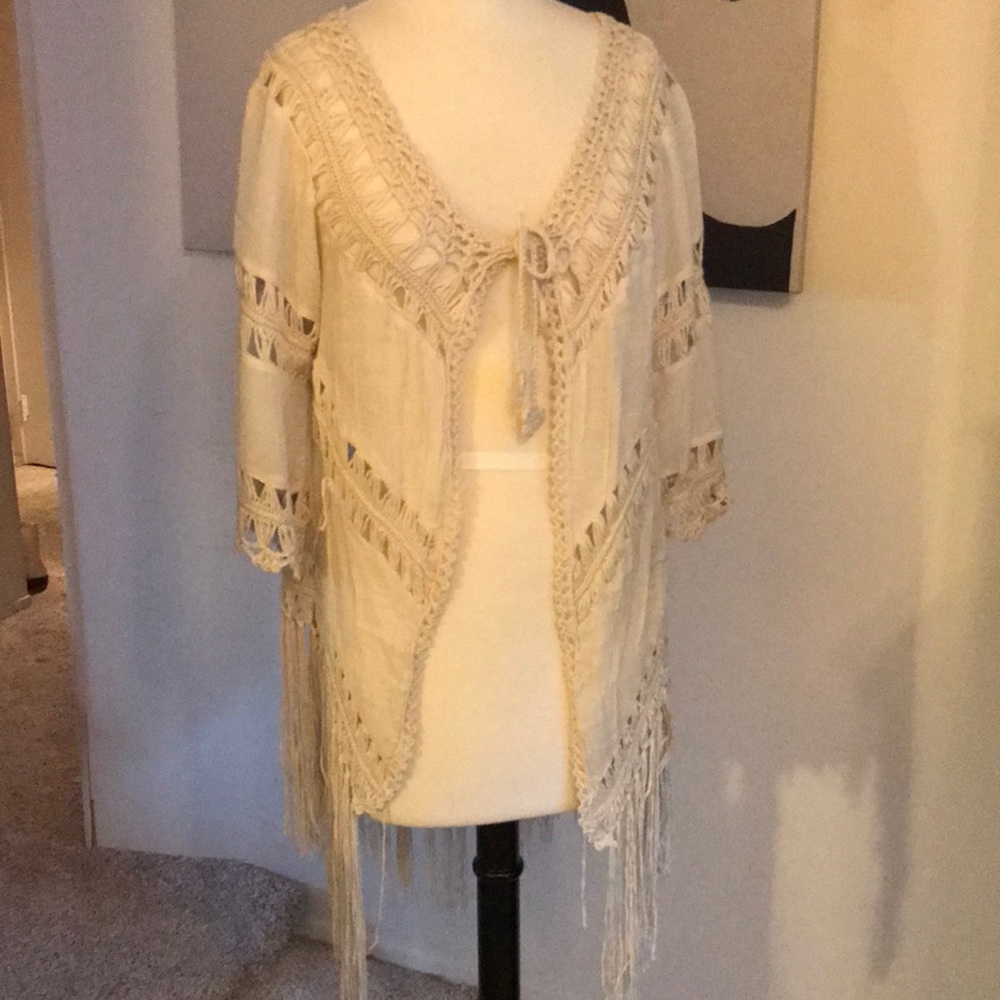 NWOT Macrame' kimono with fringe